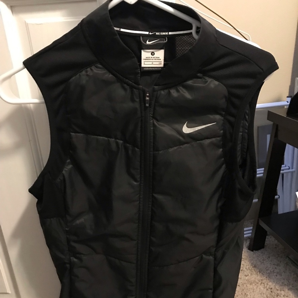 Nike lightweight black vest